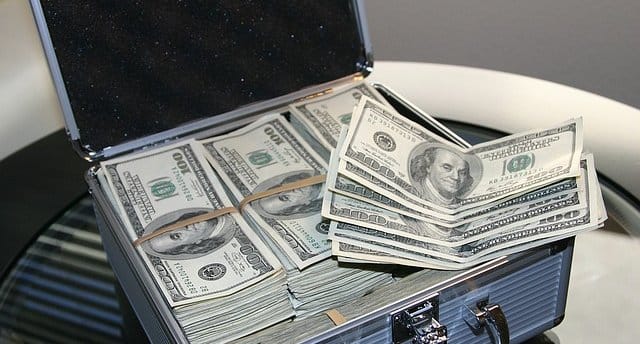 aaeaaqaaaaaaaaluaaaajddmoduzmji2ltu0ymitndk1my05ntdklwy0yjblm2vmymzmzq - Why is it always about money?